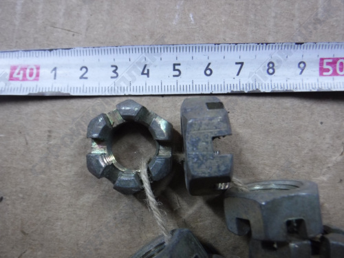 Гайка М16х1.5-6Н корон. [250979-629]